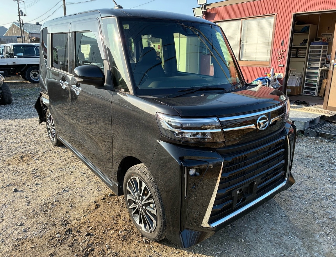 Daihatsu Tanto 2023