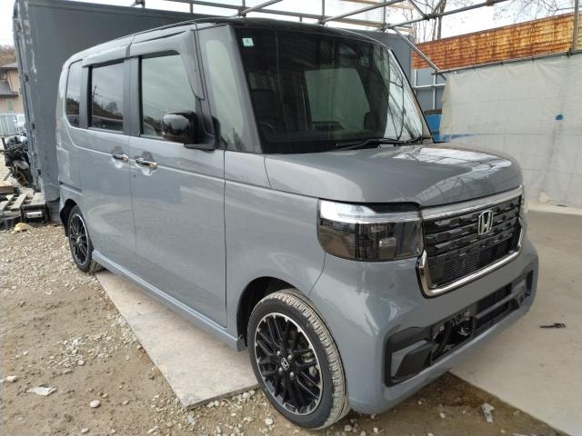 Honda N-box Custom 2024