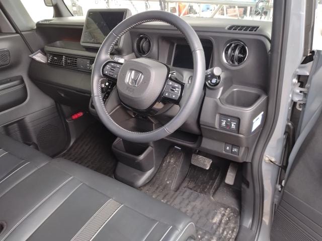 Honda N-box Custom 2024